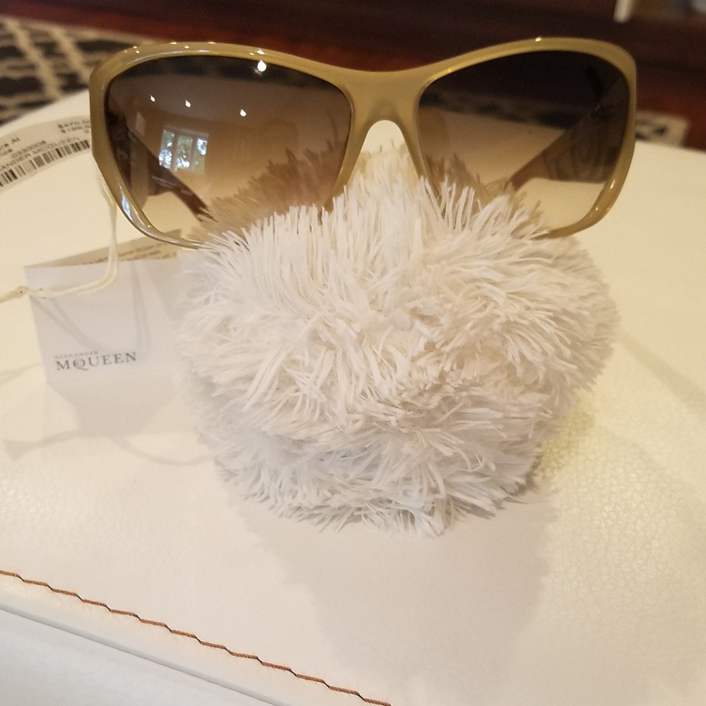 Alexander Mqueen sunglasses